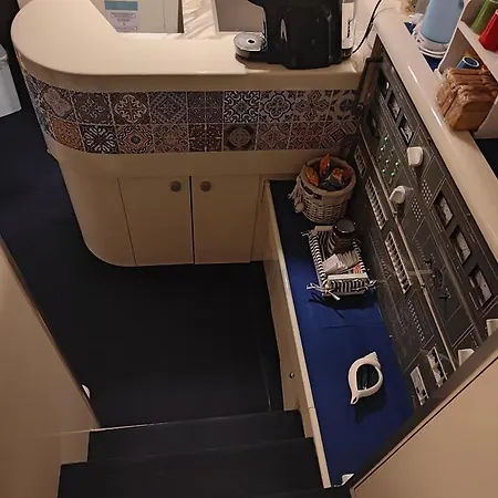 Desire Charming House Boat 船屋 巴勒莫