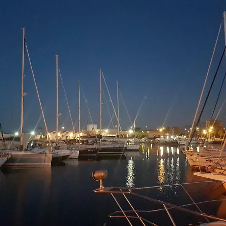 船屋 Desire Charming House Boat *