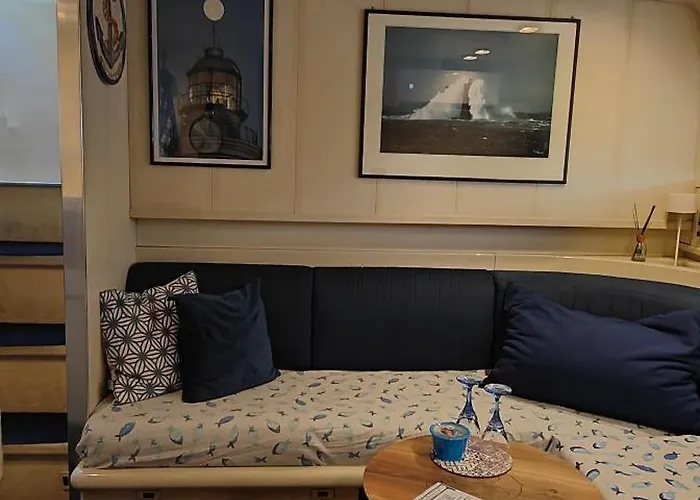 Desire Charming House Boat Botel Palermo